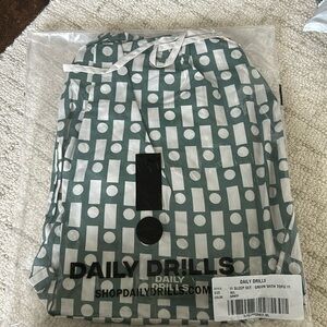 NWT Daily Drills Sleep Set Pajamas Green with Tofu